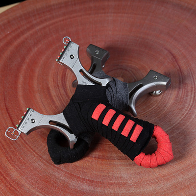 三狮猎人扁皮弹弓304不锈钢快压夹片 五连瞄精准十字水平仪瞄具|ru