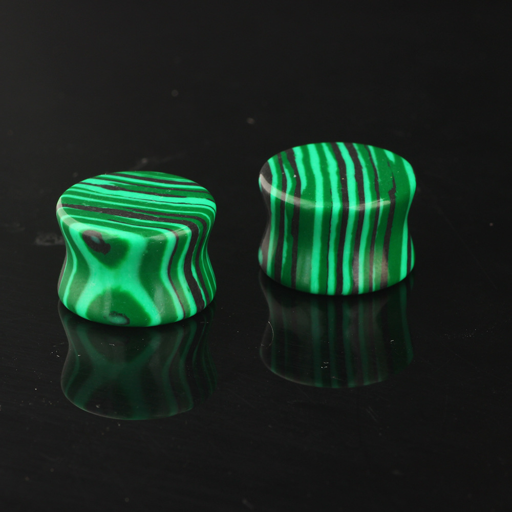 Pointed titanium steel lip stud product view