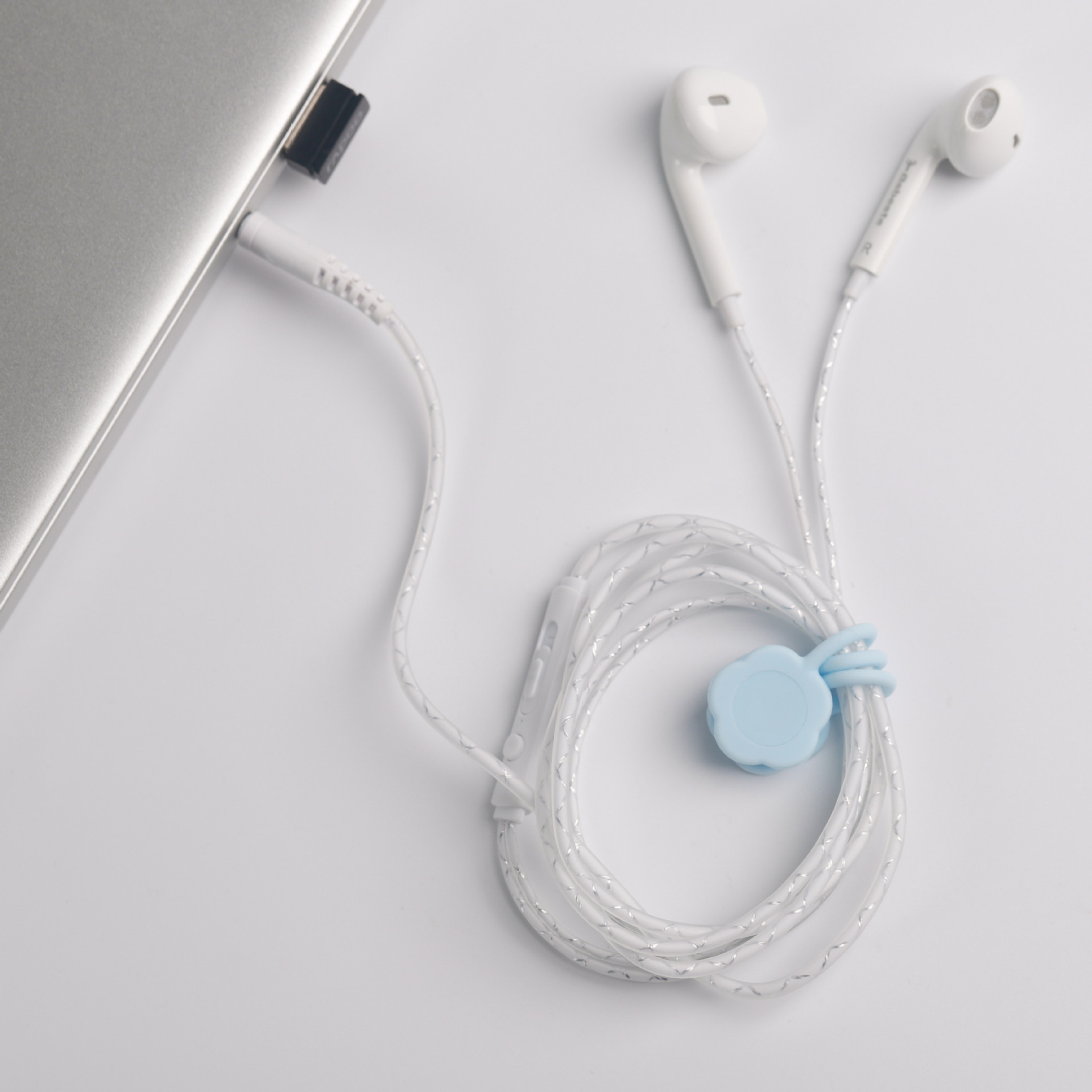 New silicone magnetic strap, compact and portable, multi-functional practical storage band for charging cables, data cables, earphone straps