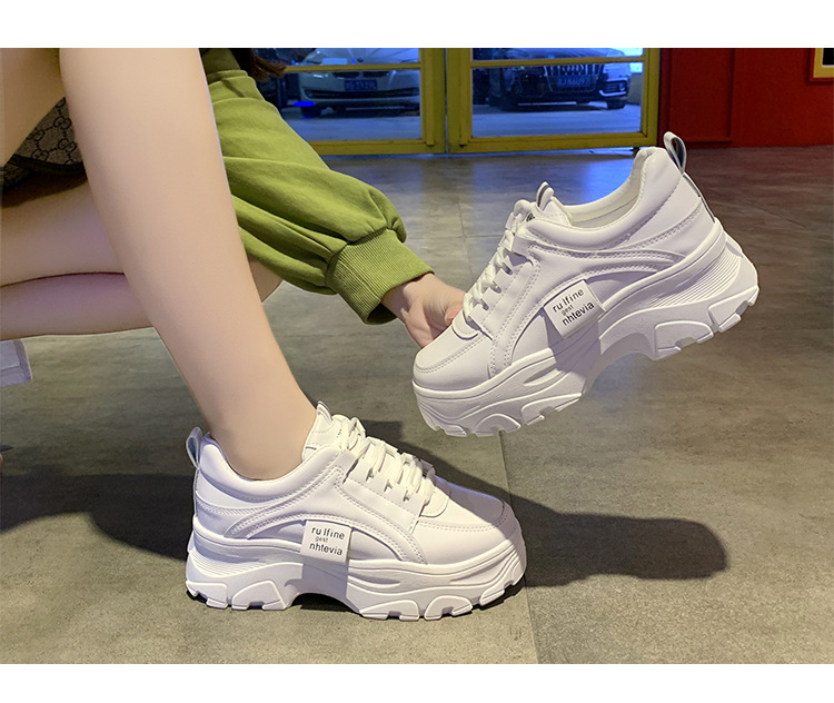 Women's Sports Solid Color Round Toe Chunky Sneakers display picture 8