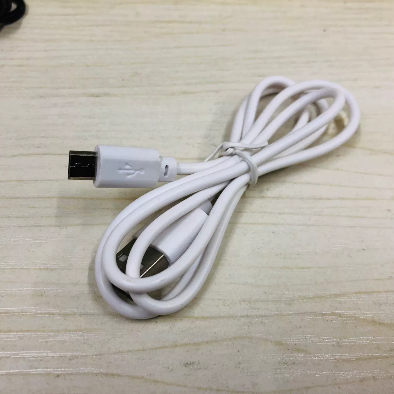 Android V8 player gift data line Micro USB charging cable extend short black and white spot 80