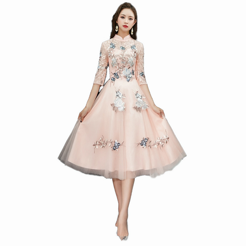 Vestido de noche estilo chino con cuello mandarín para banquetes, novedad 2026, para reuniones anuales de otoño y verano, cheongsam mejorado, elegante, adelgazante, estilo midi.