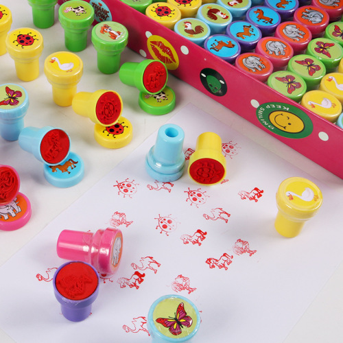 Wholesale Cute Cartoon Animal Seals Kindergarten Creative Children's Baby Encouragement Seals with Words Toy Seals