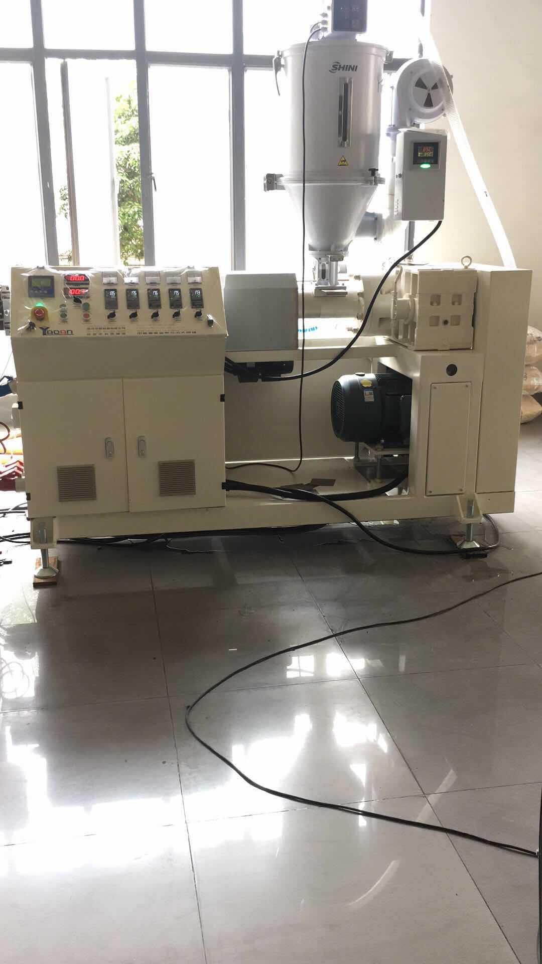 AFJ PP+波纤工程塑料异型材押出机整套设备