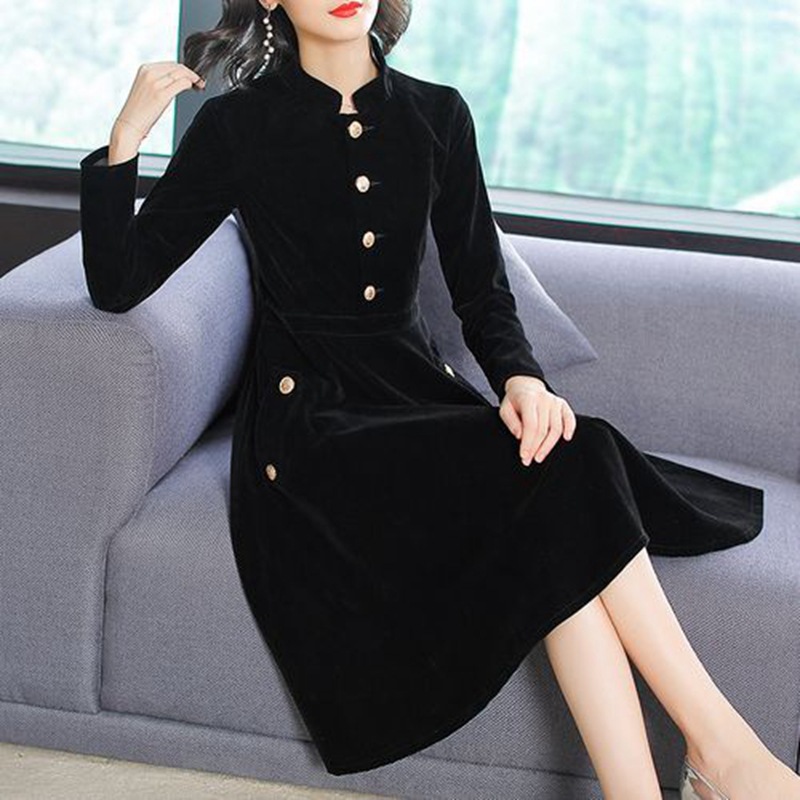 2020秋冬新款韩版女装立领赫本小黑裙显瘦A字丝绒连衣裙一件代发