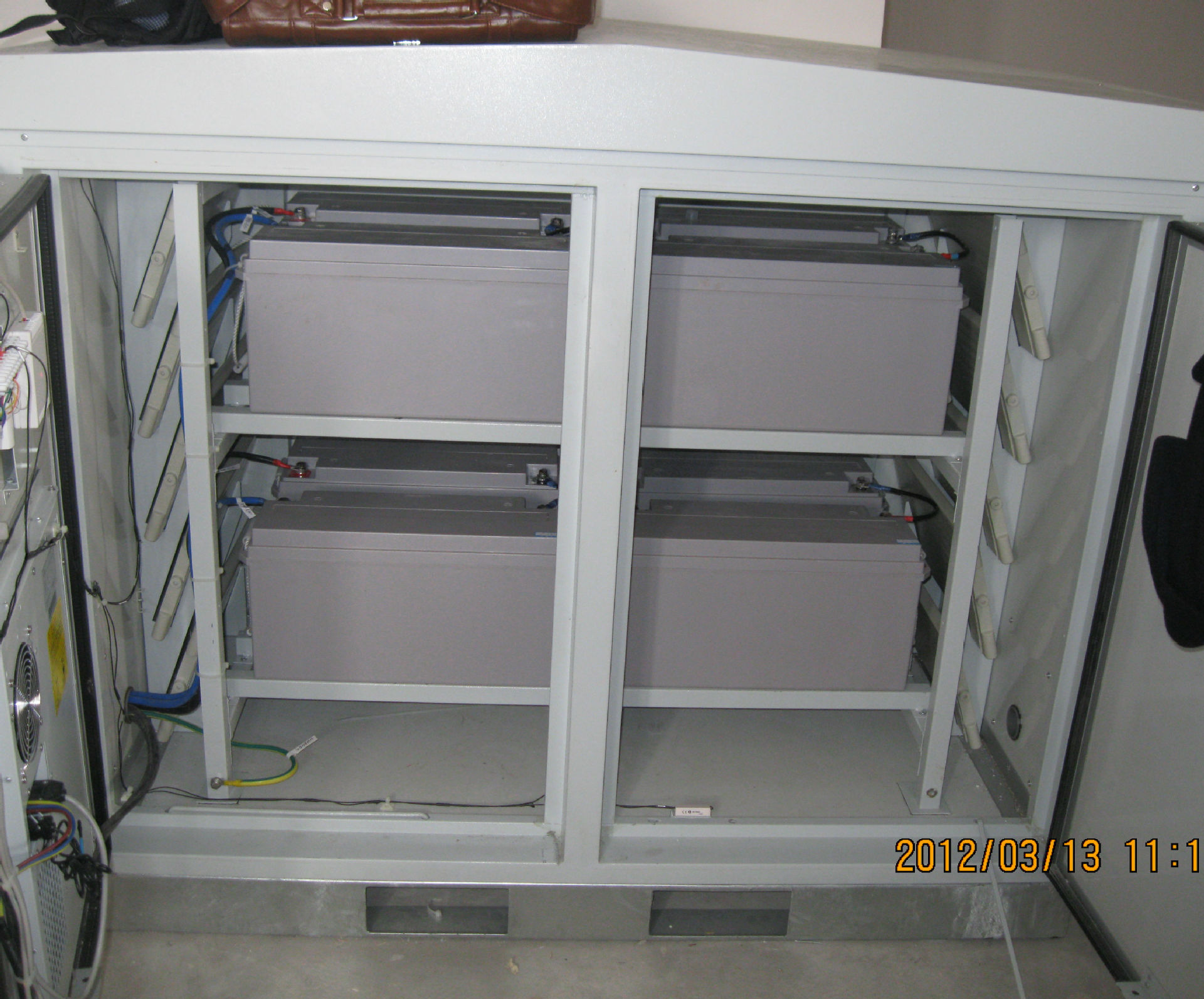 一体化恒温机柜智能调温机柜电池设备手机降温提高电池寿命