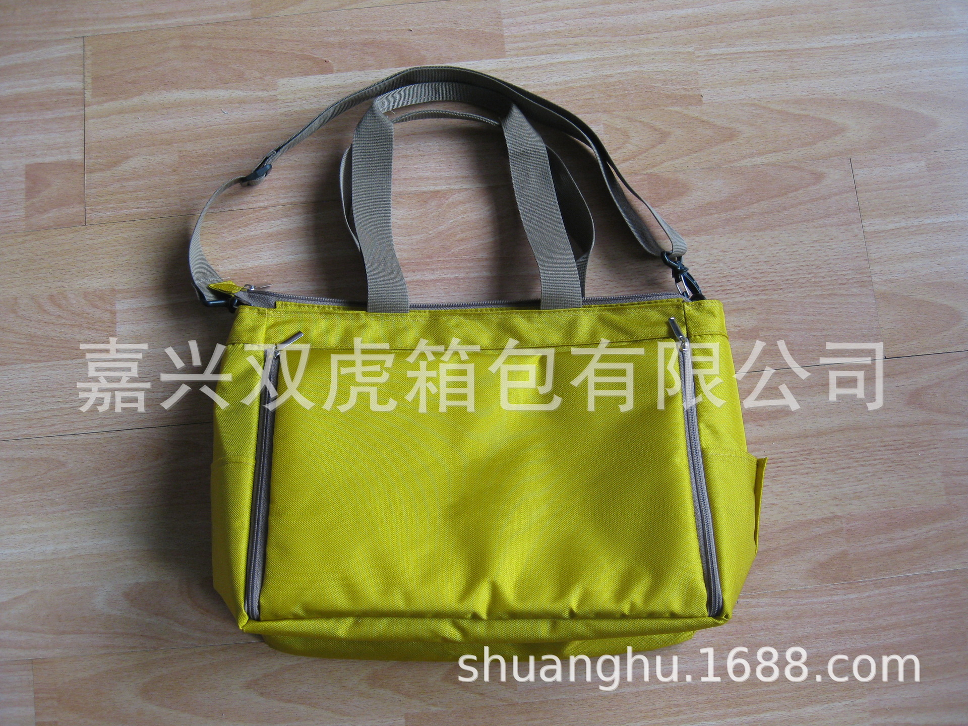 鹅黄妈咪包shxb照片001.jpg