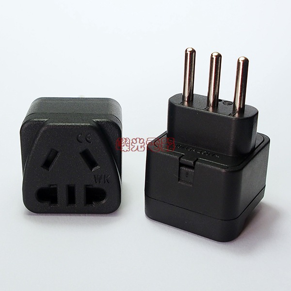 WK-12A 意大利插乌拉圭嵌入式转换器新国标五孔带儿童保护门接地