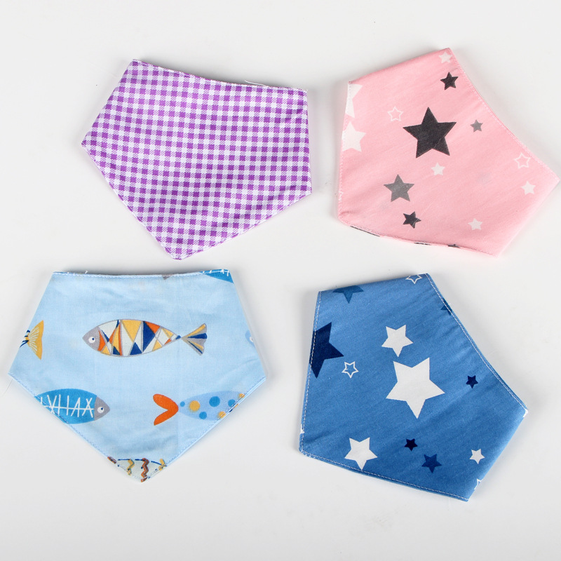 跨境寵物新款貓咪三角巾口水巾按扣款貓領(lǐng)巾卡通三角圍嘴貓狗通用