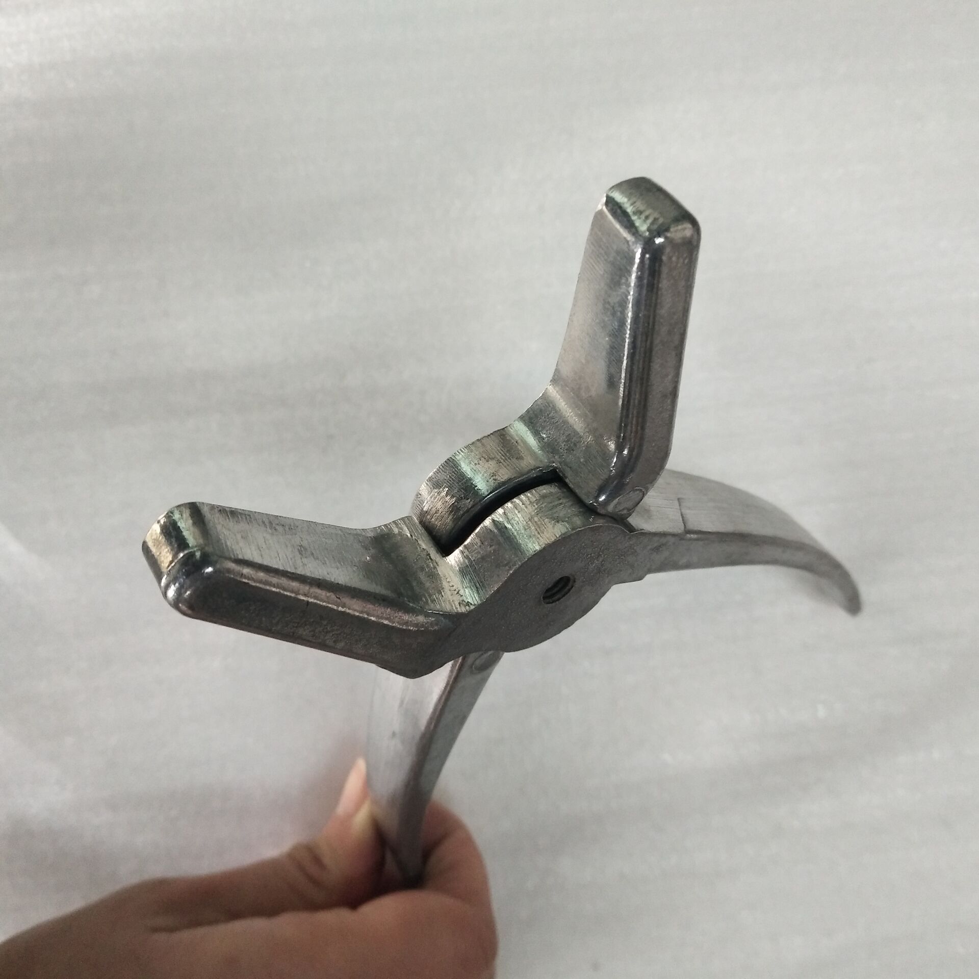 青岛厂家供应销售铝合金件压铸铝合金钳子组装重力铸造加工