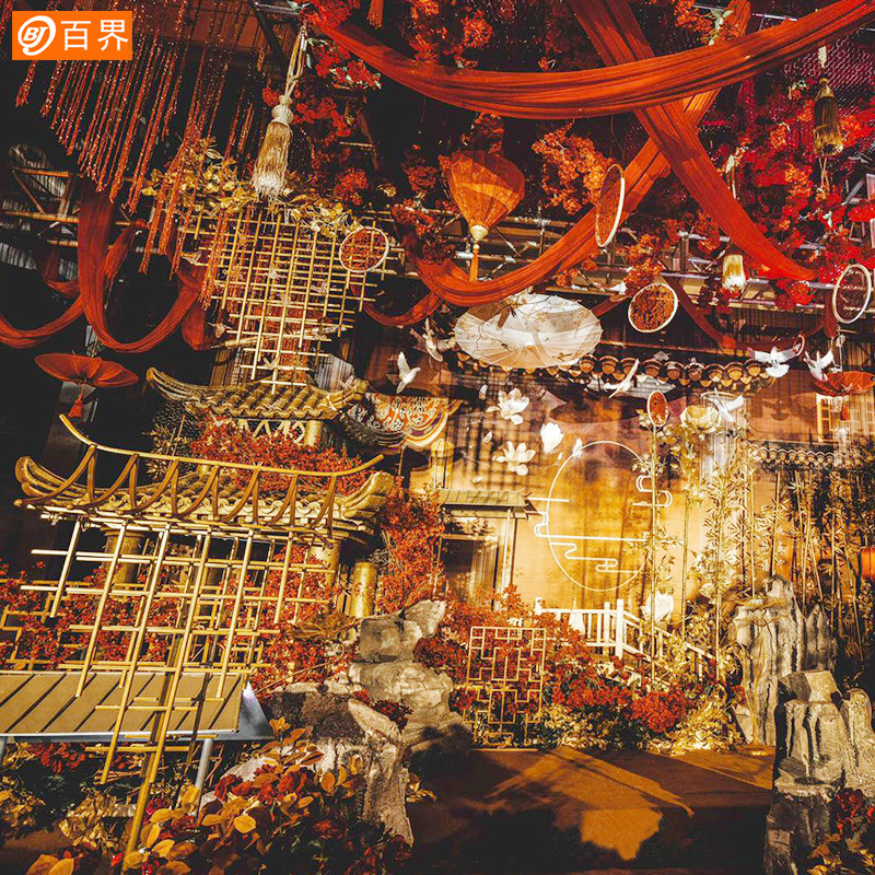 百界新款中式婚礼道具挂件铁艺黄金屋吊顶婚庆布置摆件T台路引