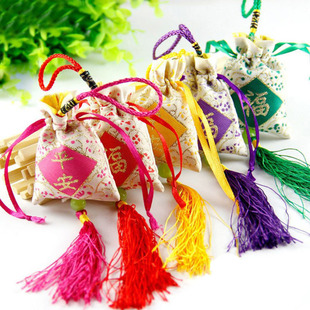 В год фестиваля лодок -кроликов Dragon, Xioxiang xioxiang Baoju Home Wardrobe Lavender Divine Fuxubuka Saverbao