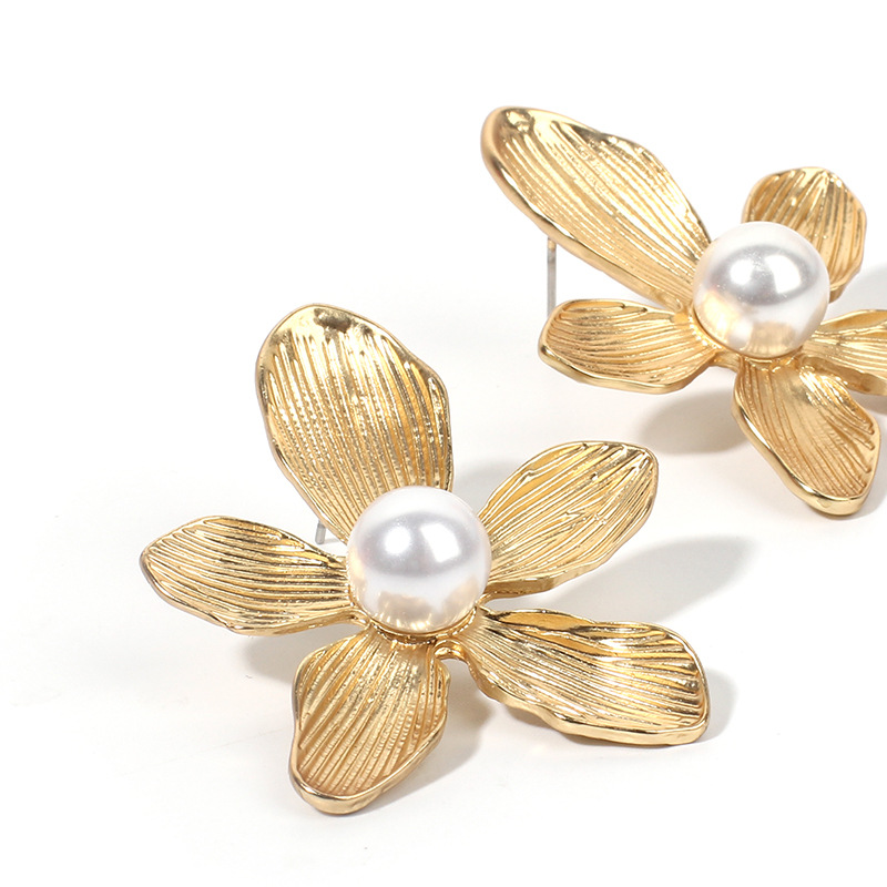 20g Weight Earrings Classification Wedding, Travel Occasion Women'S Gender Gold, Silver Color Fashion Flower Pearl Alloy Earrings 12
