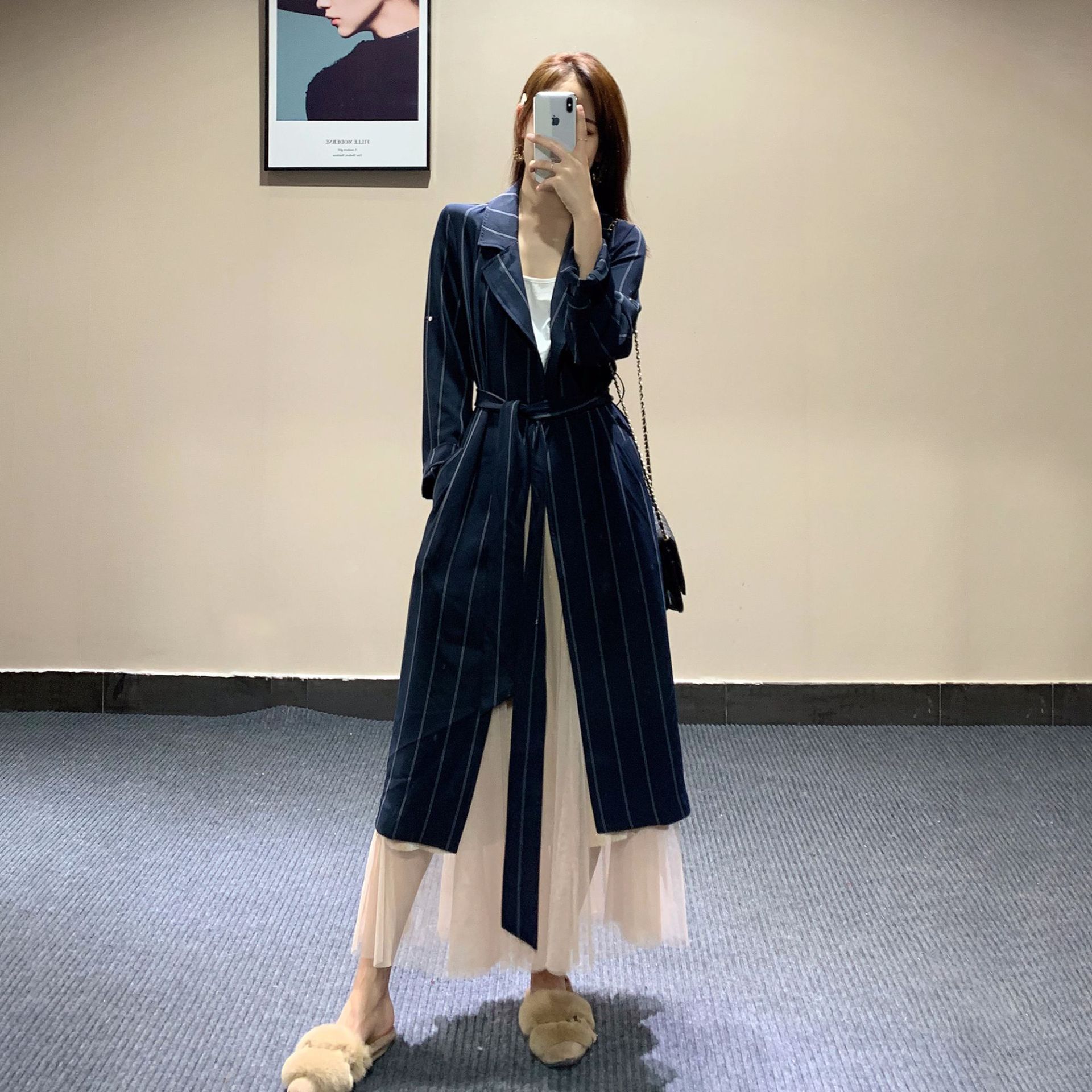 19秋季新款 優雅大氣 顯瘦豎條紋 系帶收腰中長款薄款風衣外套女