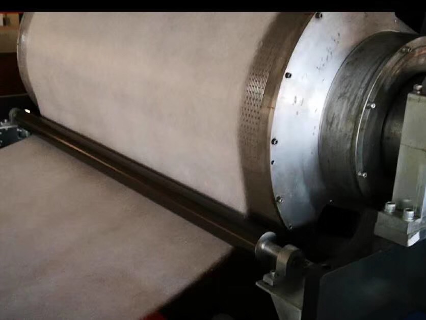 东莞燿安专业生产供应面罩中间层原材料的熔喷无纺布生产设备