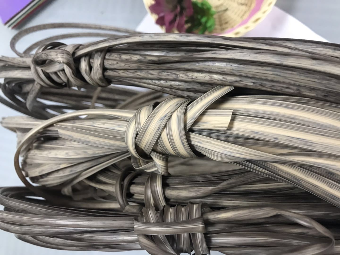 厂家供应可定制彩色塑胶仿藤挤出机设备 单色双色多色机型供选择