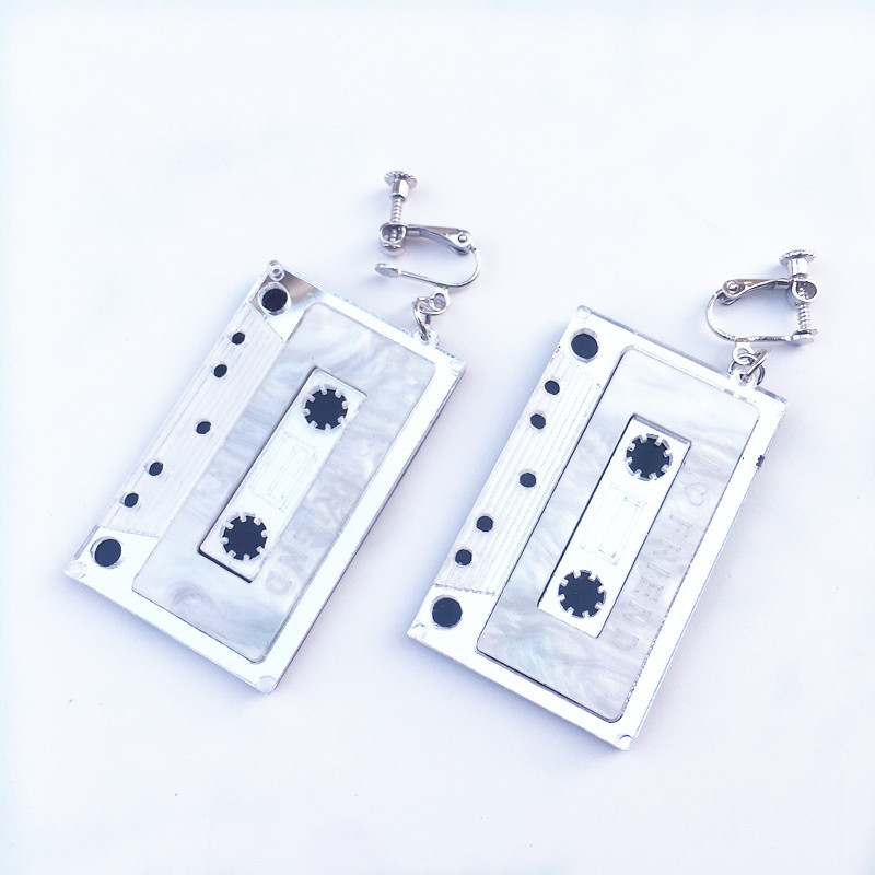 Retro Style Tape Mini Stereo Funny Radio Earrings Ear Clip display picture 5