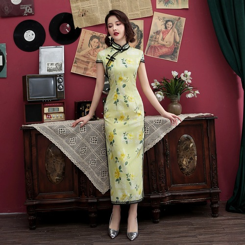 Long cheongsam women Chinese Dress dignified retro cheongsam dress