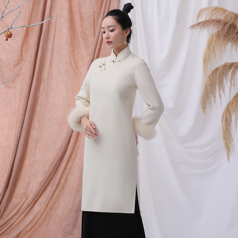 Read 2020 Autumn and winter new pattern literature Self cultivation Woolen coat Fox Fur Chinese style Dress