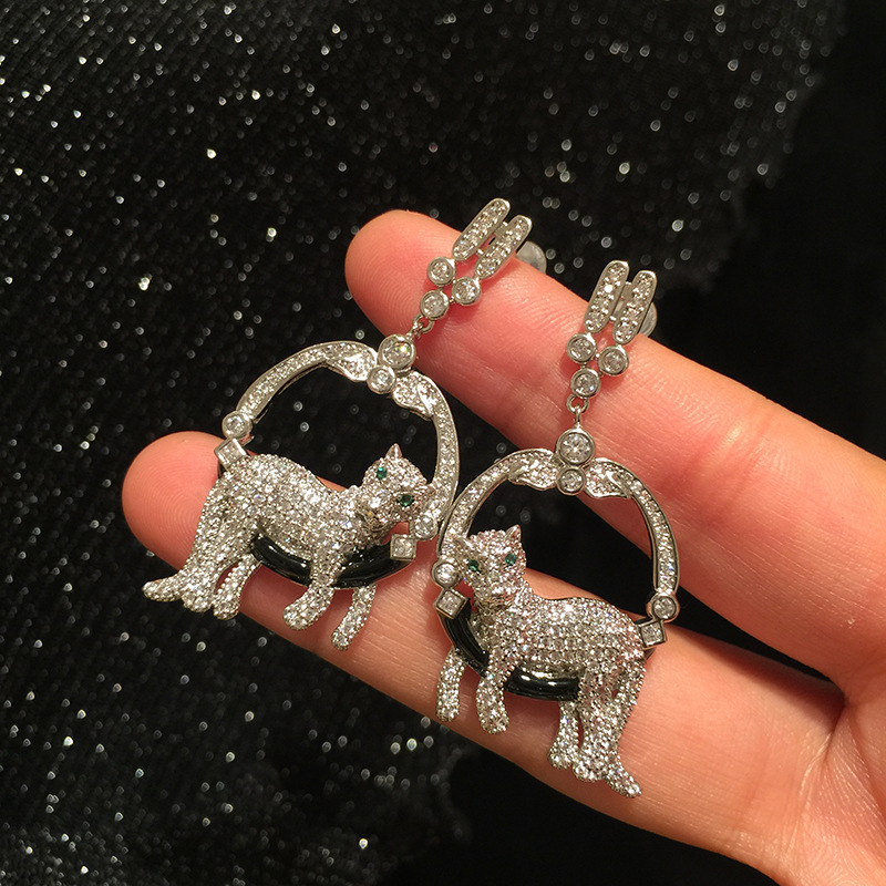 S925 Silver Needle Cute Creative Cartoon Cat Circle Ring Earrings Luxury Micro-inlaid Zircon Super Flash Atmosphere Elegant Earrings display picture 5