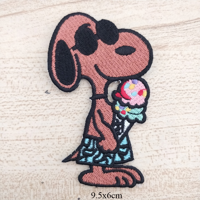 スヌーピー布ステッカー刺繍パッチバッジ子供服アクセサリー穴付きステッカー日本tシャツバッグ装飾diy