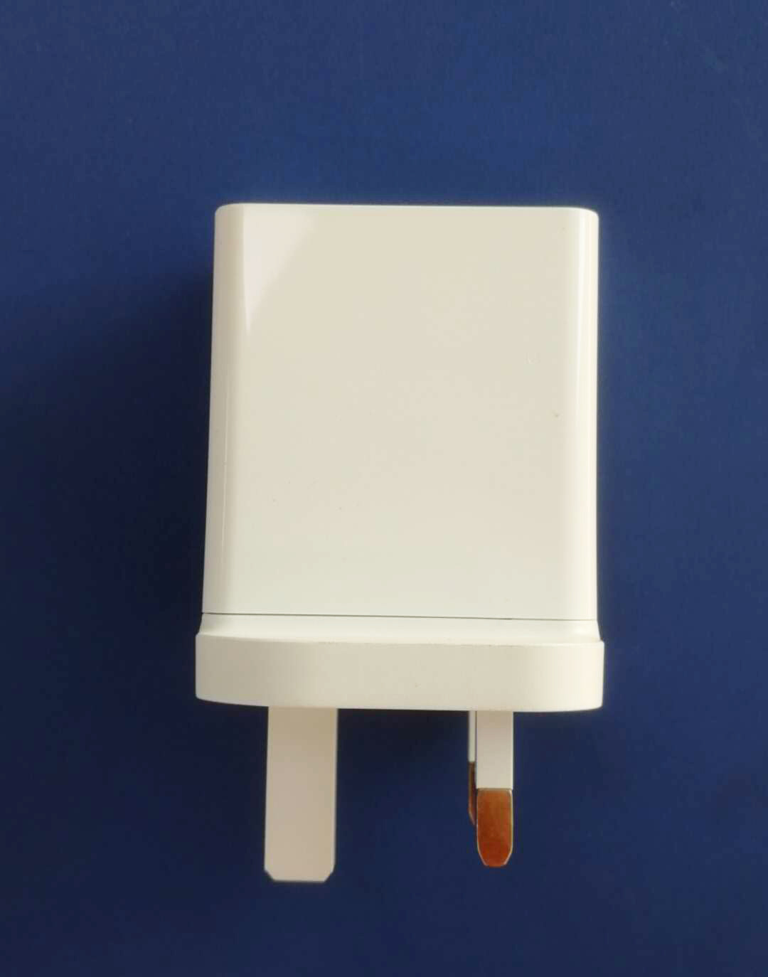 供应充电器英规快充PD+QC3.0