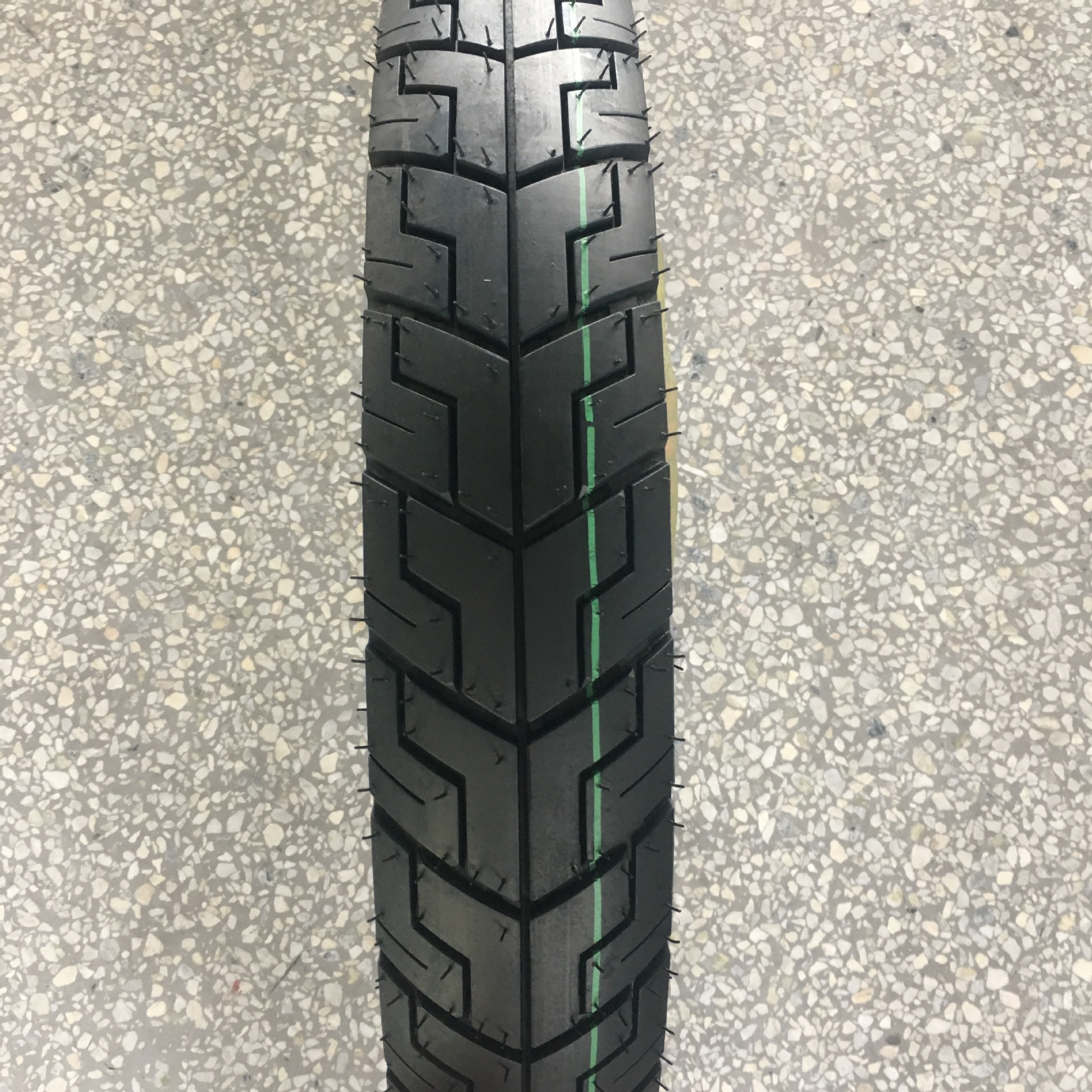 厂家生产摩托车轮胎 三轮摩托车轮胎90/90-18越野胎 真空胎轮胎