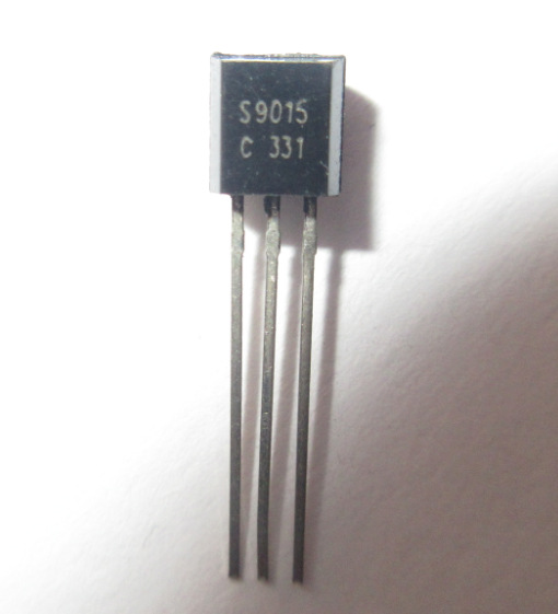 直插三极管 S9015 9015 TO-92 PNP功率晶体管 0.03元   25/