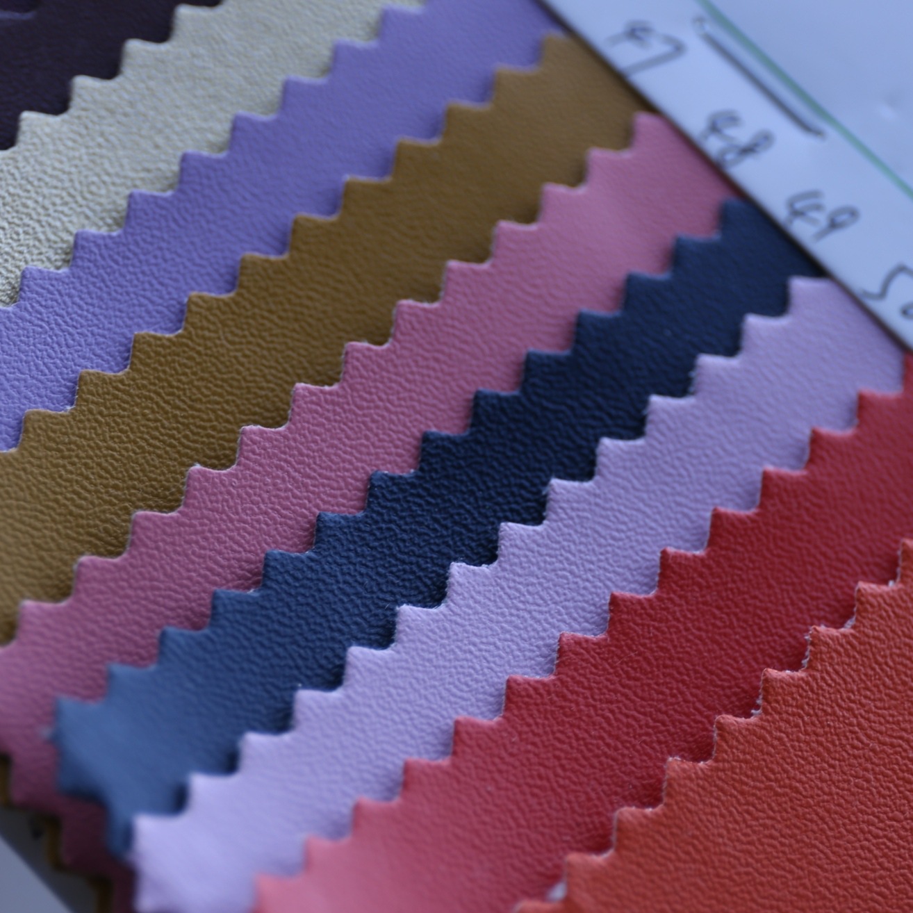 PU纳帕纹皮革面料0.5MM 鞋材沙发服装软包硬包装饰装饰装潢人造革