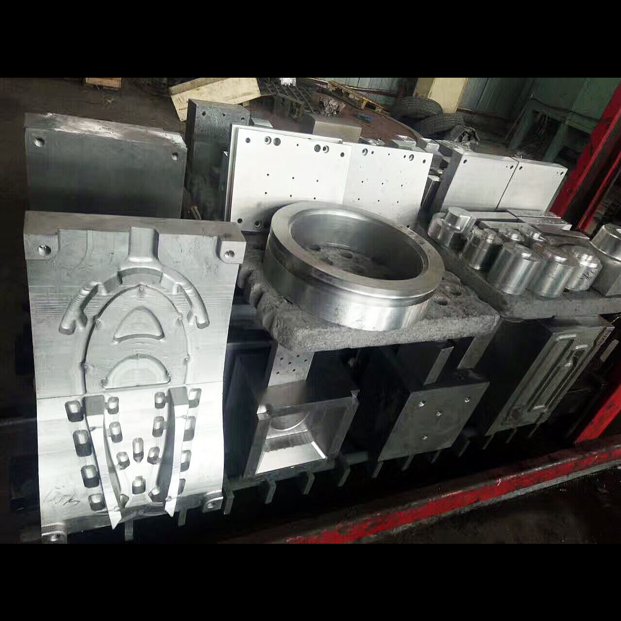 真空热处理  立式真空炉 芯棒真空热处理变形小 包材料包热处理