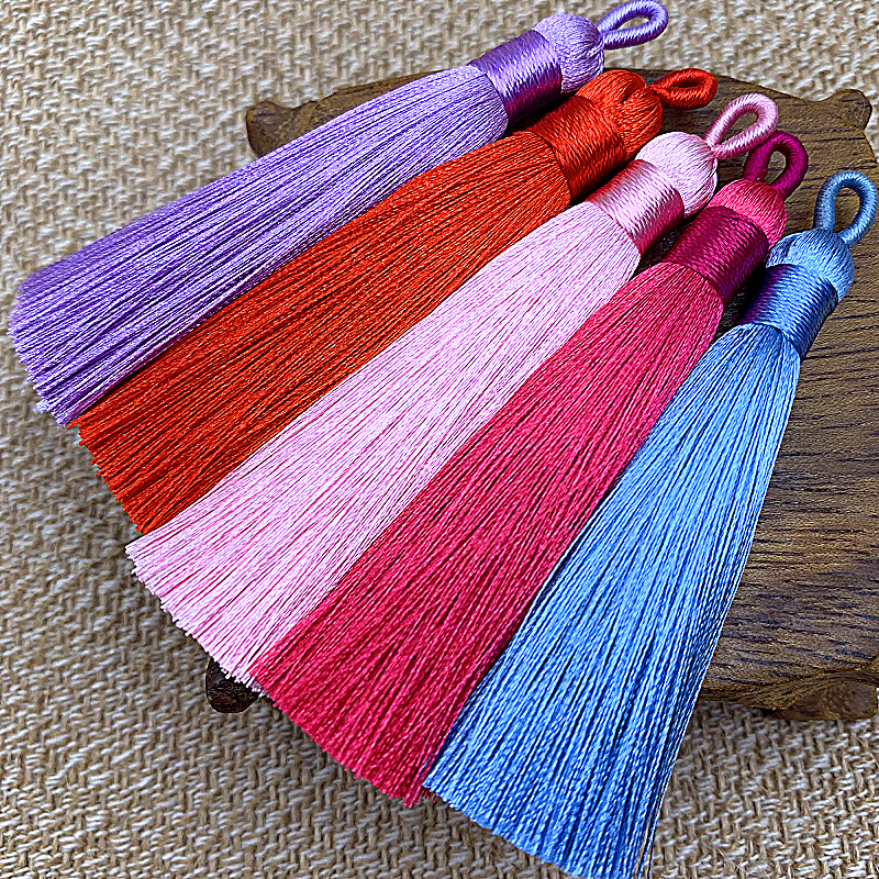 Spot direct 8cm Borneol tassels tassels Ears Key buckle Mobile phone shell tassels Pendant