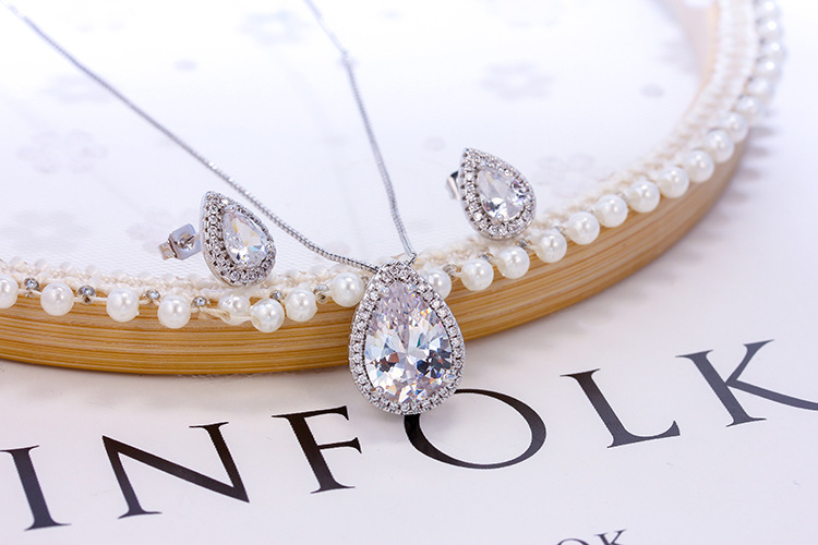Women'S Gender Fashion Style Fashion Drop-shaped Zircon Copper Earrings Wholesale