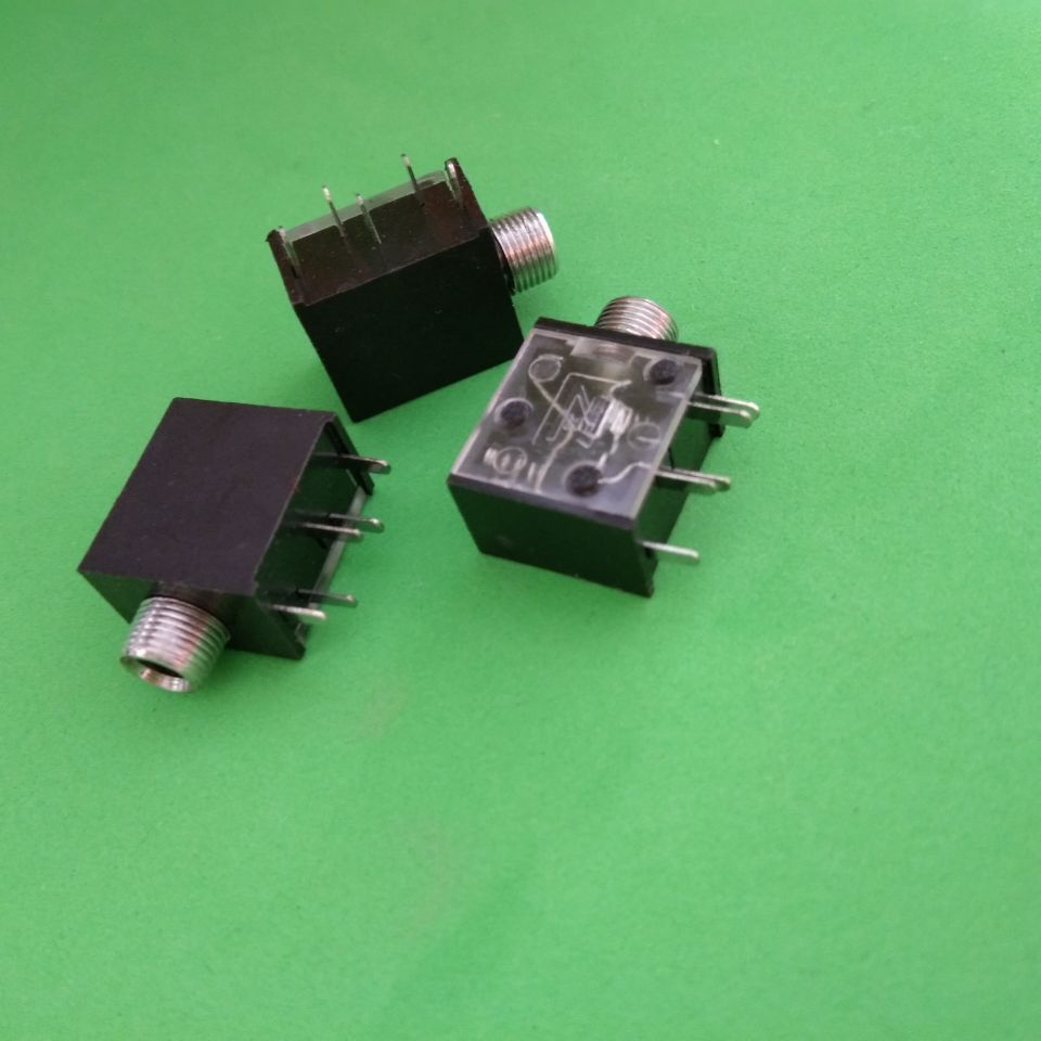 供应3.5直插式耳机插座 PJ－323M 5脚透明螺纹音频插座