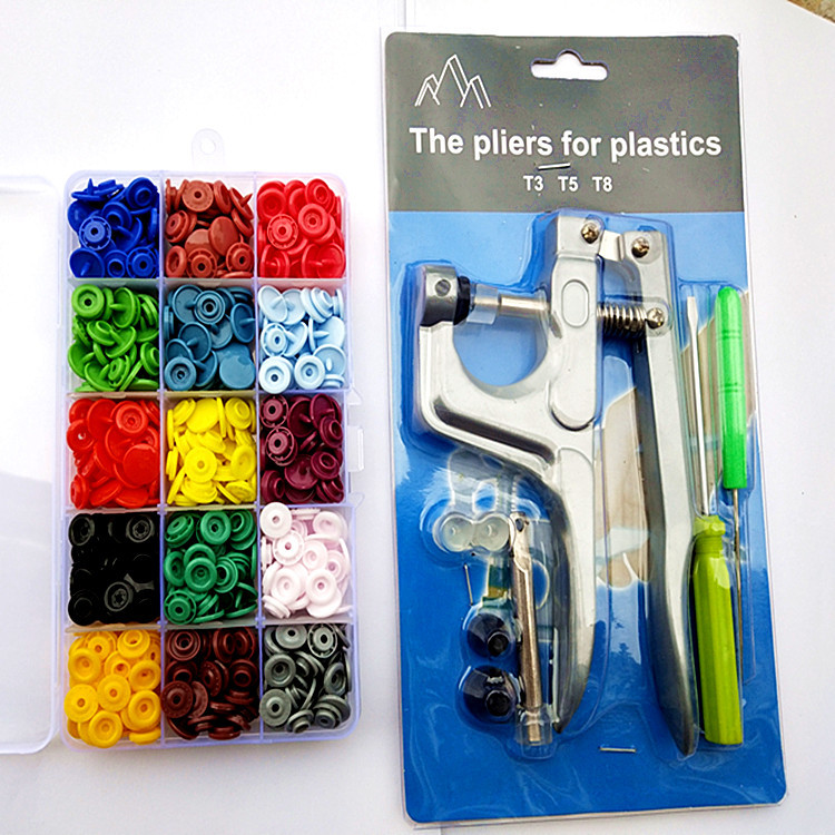 Fábrica transfronteriza resina Hualian hebilla de cuatro articulaciones T5 herramienta en caja de plástico hebilla de cuatro articulaciones botón caja de traje botón