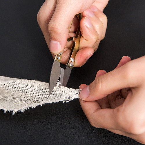 T-opening U-shaped thread trimming scissors, household scissors for cutting threads, tailors and sewing machines, cross-stitch special scissors wholesale
