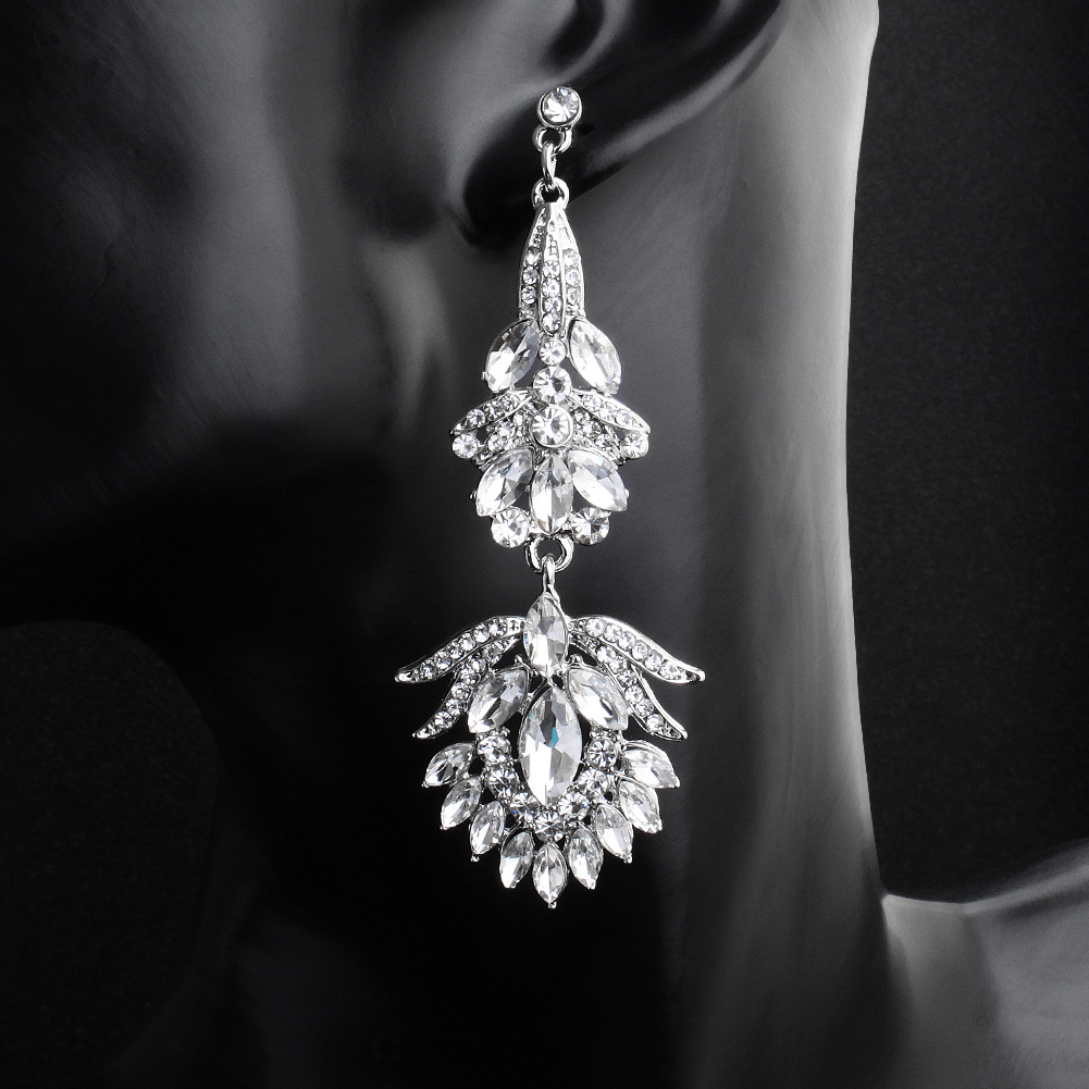 Mode Tendance Exagérée Boucles D&#39;oreilles De Mariage De Mariée En Alliage Rétro Simple Diamant display picture 7