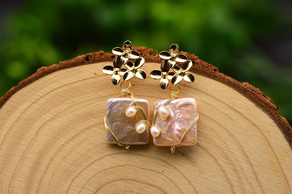 1 Pair Quantity Daily Occasion Pearl Material Simple Style Flower Pearl Drop Earrings 1 Pair