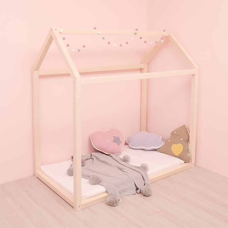 INS Creative Fund small house Children's bed landing wooden shelf bed Nordic wind 5*5cm solid wood house bed shooting prop