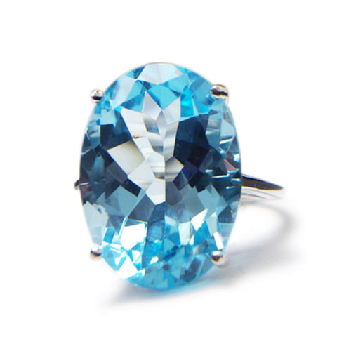 Cross-border hot selling topaz sapphire ring, atmospheric sapphire diamond ring, fashionable dove egg crystal women's ring