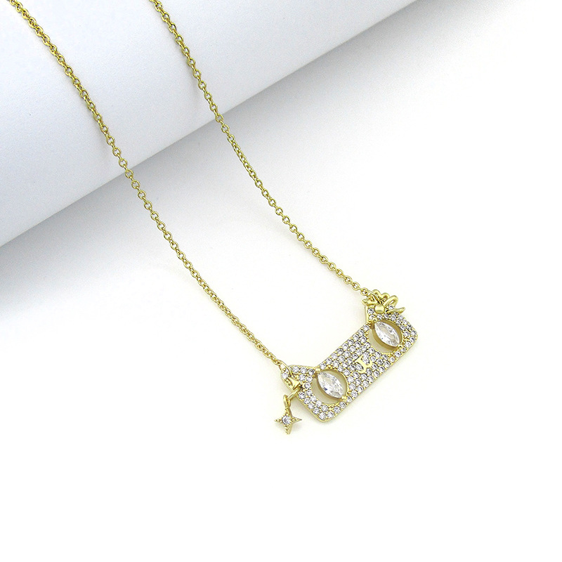 Fashion Golden Chain Necklace New Hip Hop Clavicle Lucky Creative Necklace display picture 3