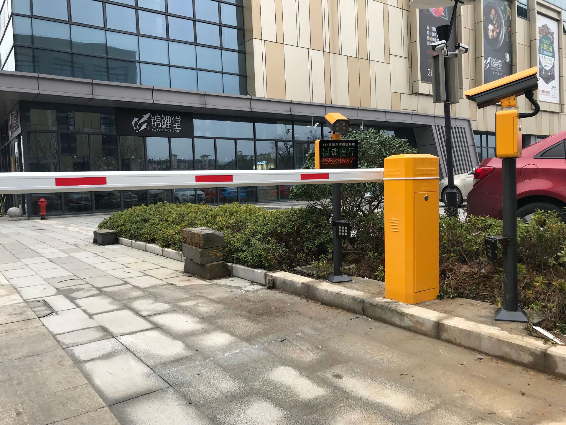 【智能车牌识别】南京百胜门控停车场道闸设备 无人值守收费系统
