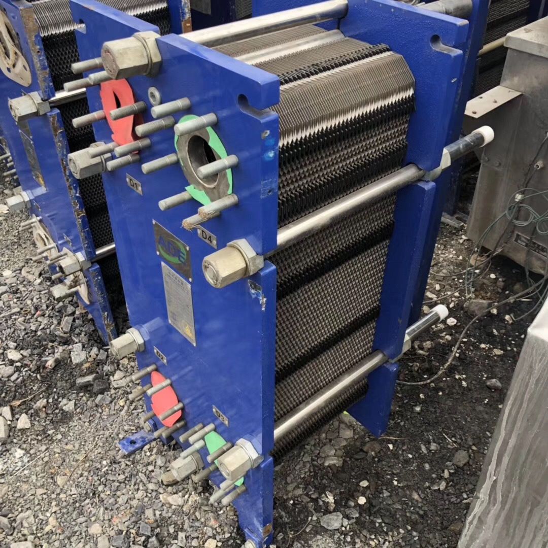 低价出售二手20平方板式换热器，二手不锈钢换热器，二手热交换器