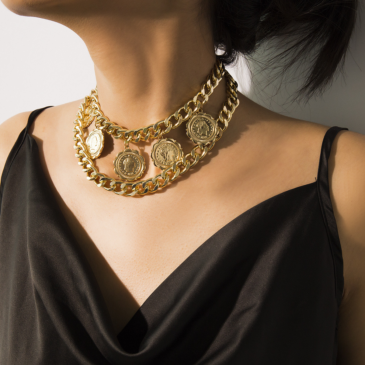 Schmuck Geometrie Dicke Kette Mehrschichtige Dekoration Weibliche Persönlichkeit Relief Figur Anhänger Quaste Halskette_voghion.com