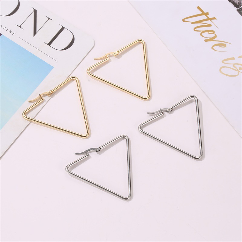 Boucles D&#39;oreilles Simples Géométriques Exagérées Triangle Creux Boucle D&#39;oreille En Gros display picture 2