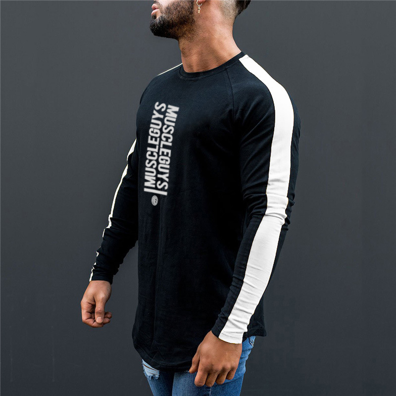 Herr t-shirt med lång ärm och kontrastfärgade detaljer_voghion.com