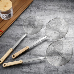 Manufacturer wholesale wooden handle stainless steel colander, hot pot spoon, noodle spoon, kitchen line leakage, deep frying large colander, mesh oil leakage grid