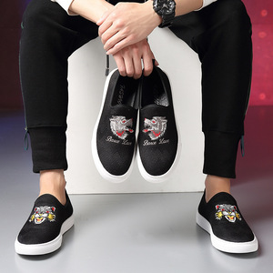 厂家一件代发刺绣布鞋男夏季透气懒人鞋韩版一脚蹬休闲乐福鞋