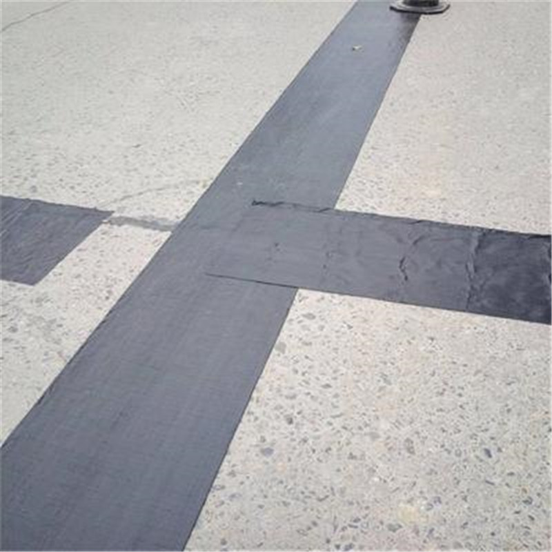 防裂贴公路养护公路路面自粘式防裂贴水泥道路沥青公路修复防裂贴
