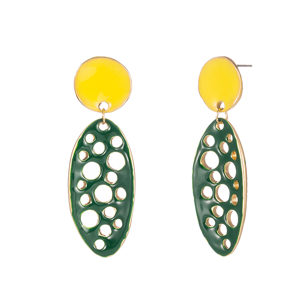 Retro Color Hollow Long Earrings Wholesale Jewelry Nihaojewelry display picture 12