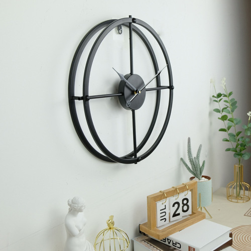 Modern Minimalist Silent Wall Clock, Creative Decorative Clock for Living Room and Bedroom, Nordic Light Luxury Metal and Iron Clock